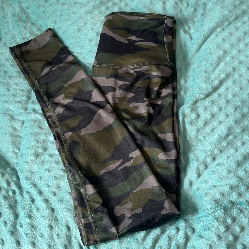 Camo leggings. Never worn
